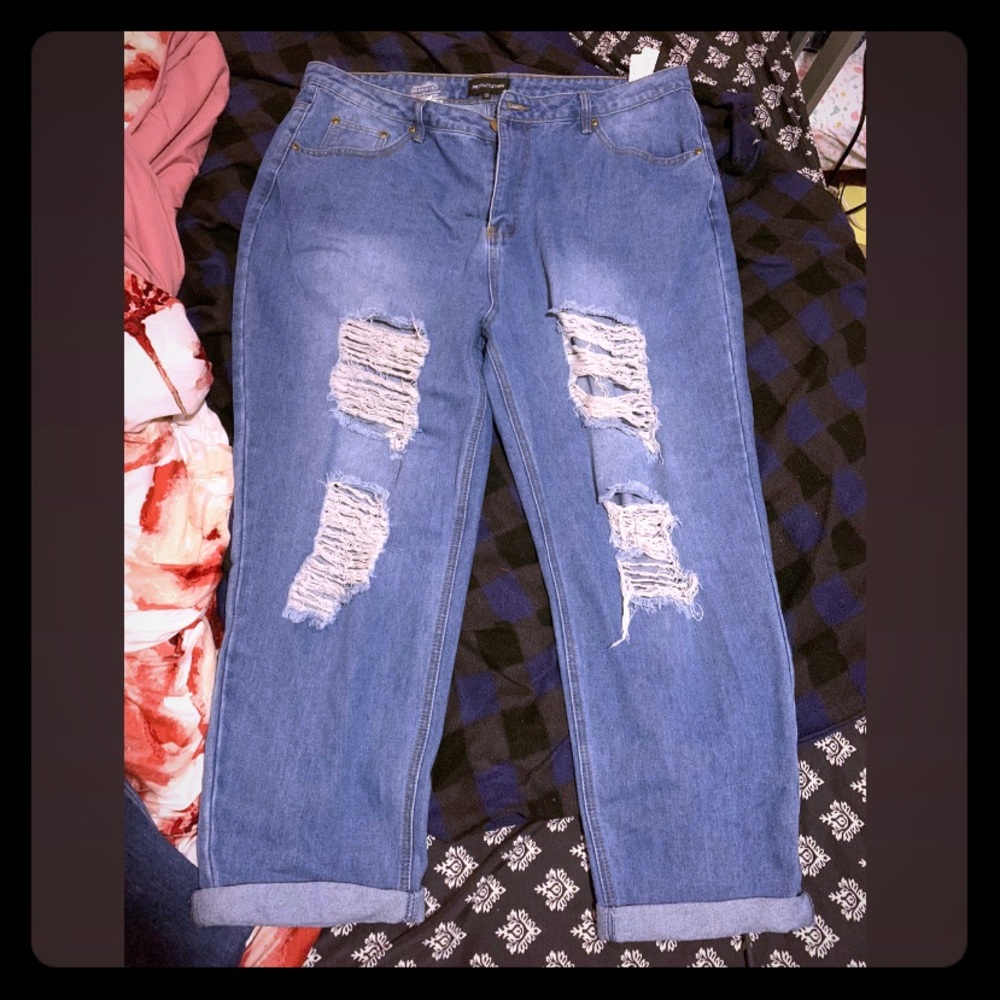 Pretty Little Thing Mom Jeans